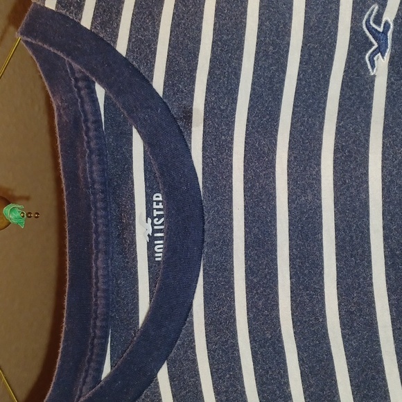 3/$12 Hollister blue and white stripe shirt - Picture 5 of 6